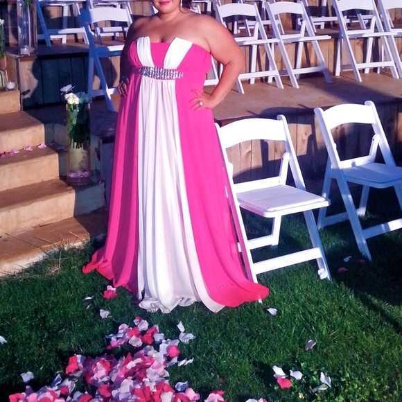 Plus Size Chiffon Gown - Hot Pink and White US 20 / EU 52 - Picture 1 of 17